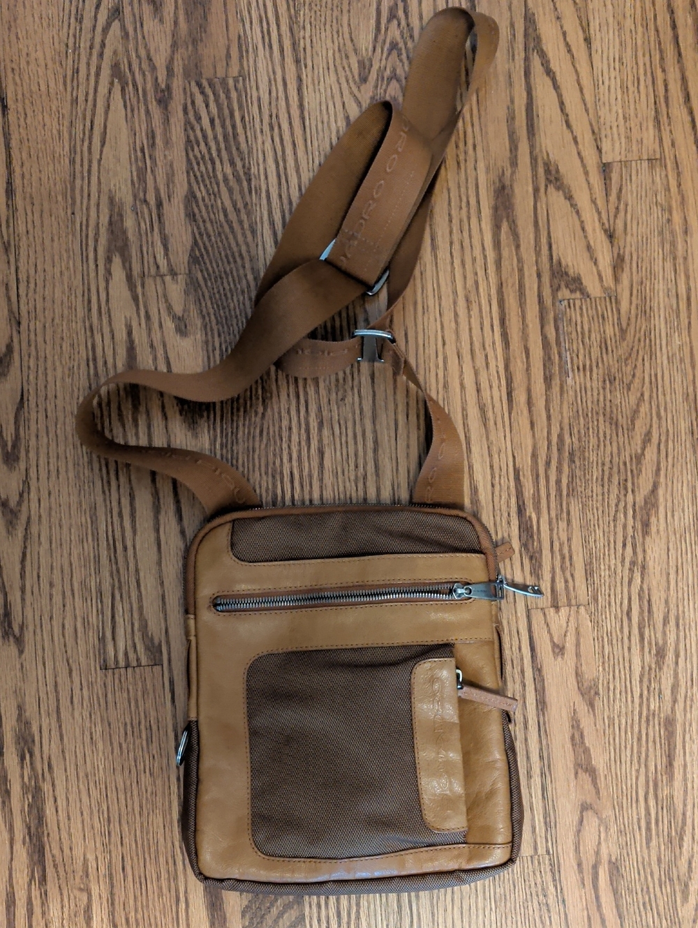 Piquadro Men's Leather Crossbody Bag
